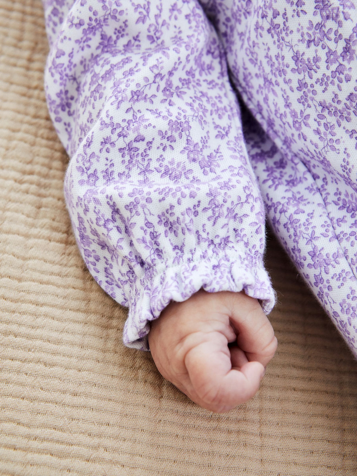 JoJo Maman Bébé Lilac Pretty Floral Sleepsuit