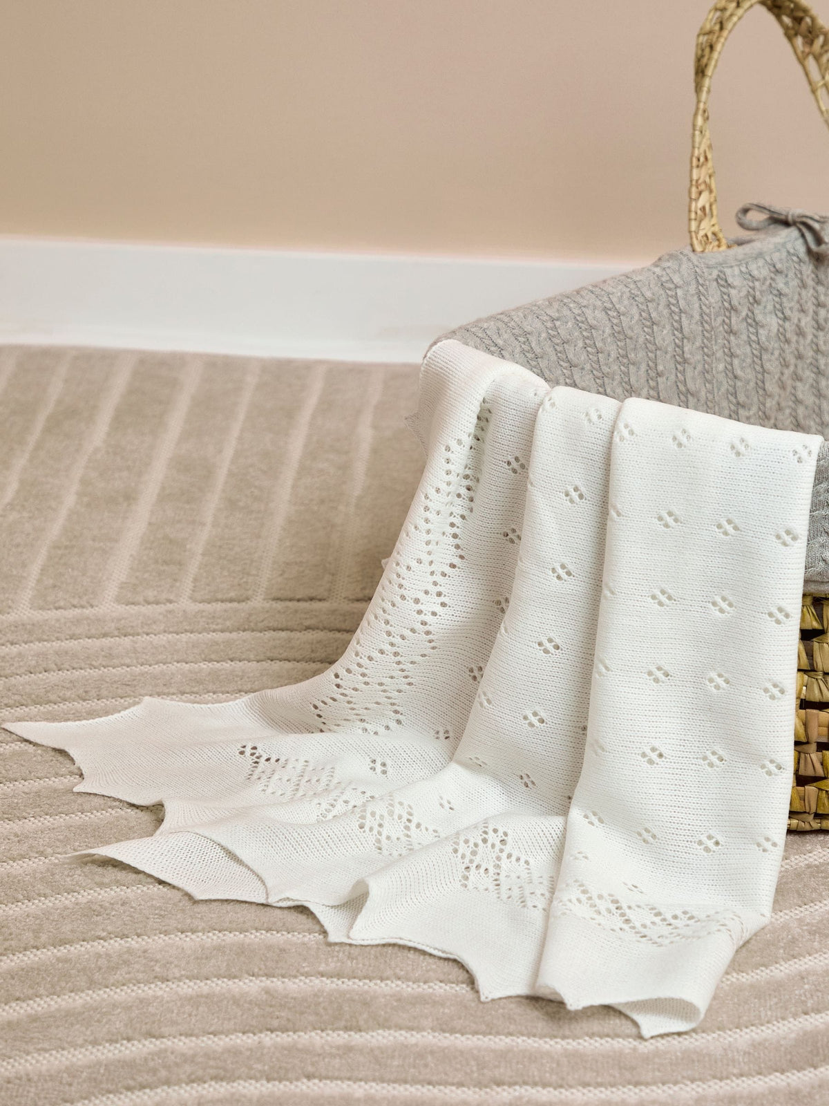 JoJo Maman Bébé Traditional Newborn Shawl