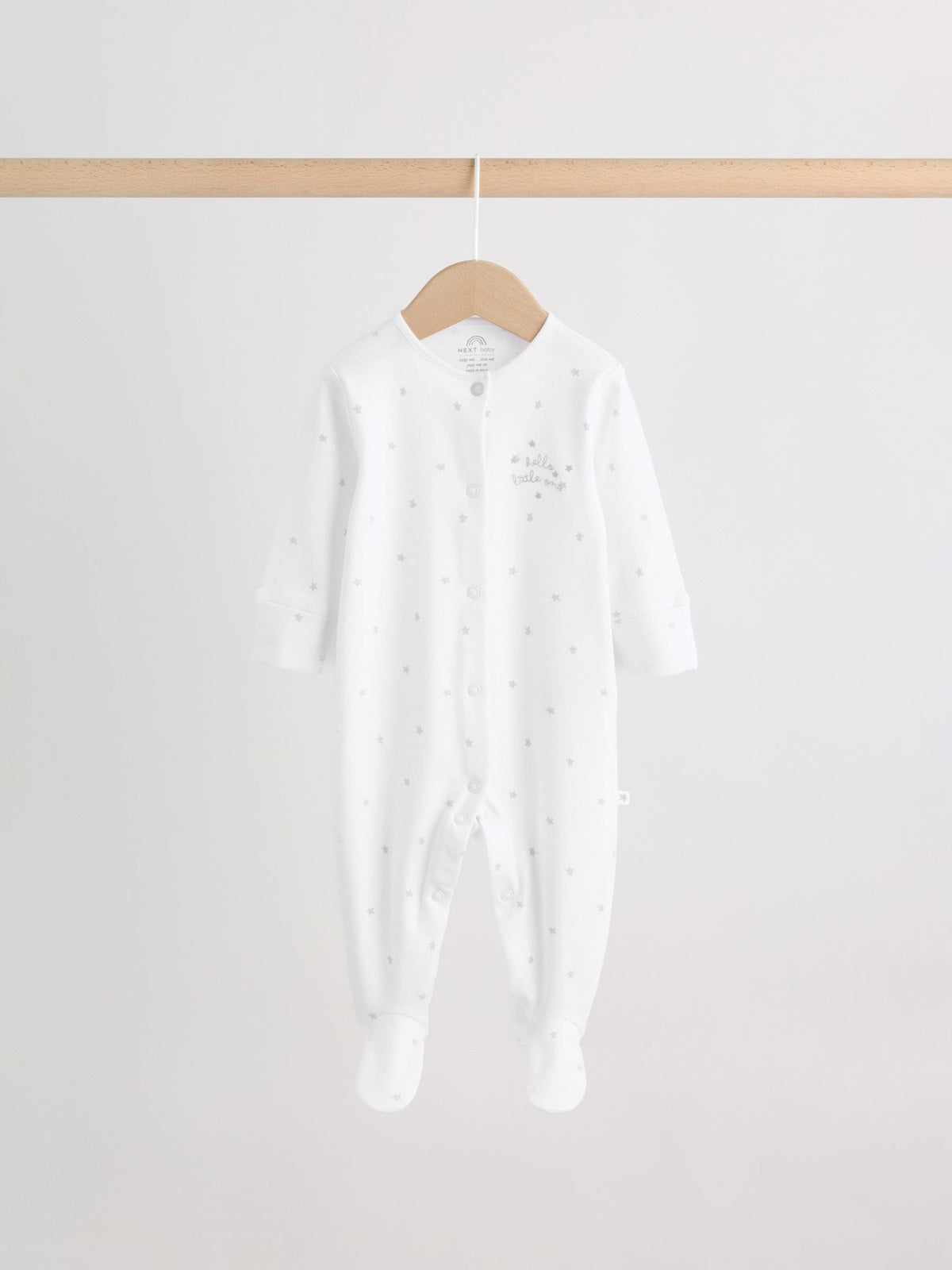 White Sleepsuit, Bodysuit, Hat and Bib Set 4 Piece (0-9mths)
