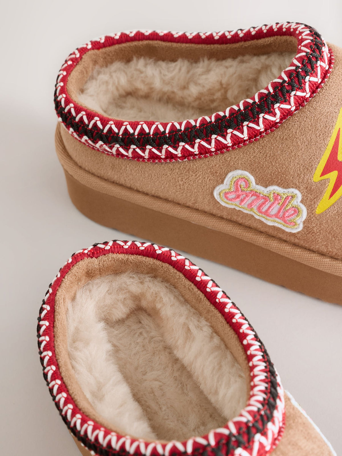 Tan Brown Badges Shoot Slippers