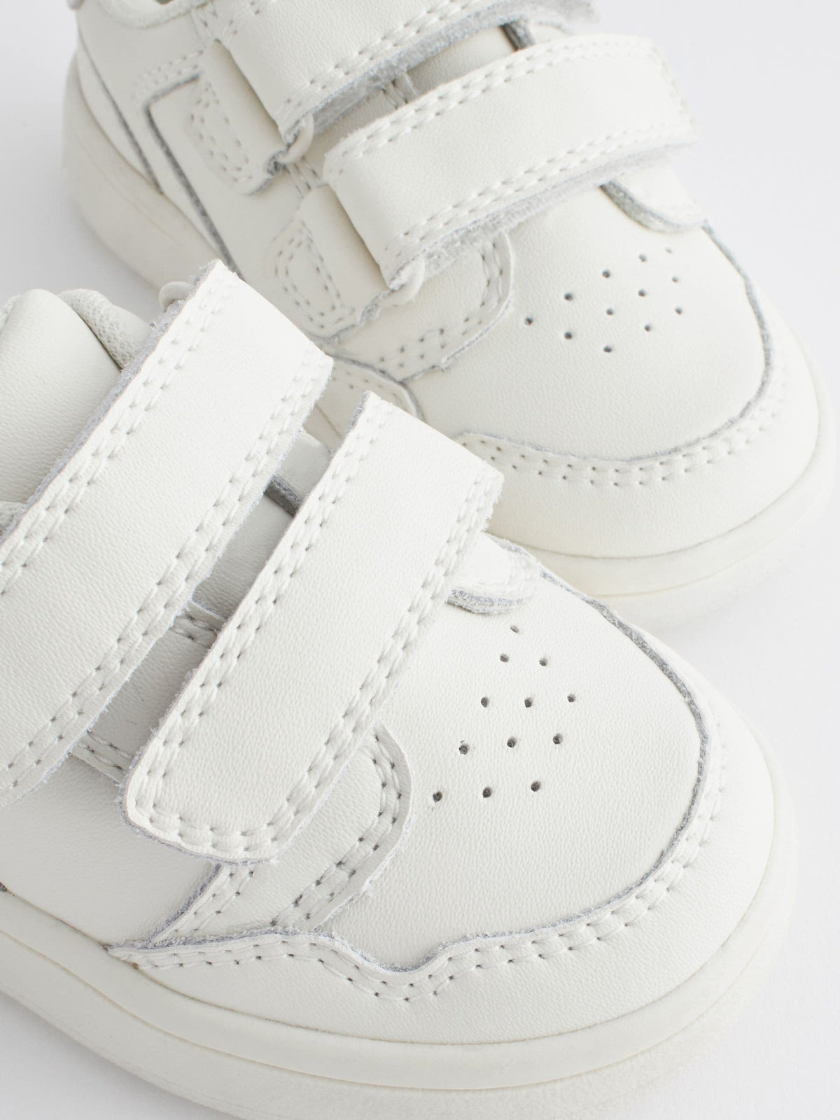 White Wide Fit (G) Touch Fastening Leather First Walker Baby Shoes