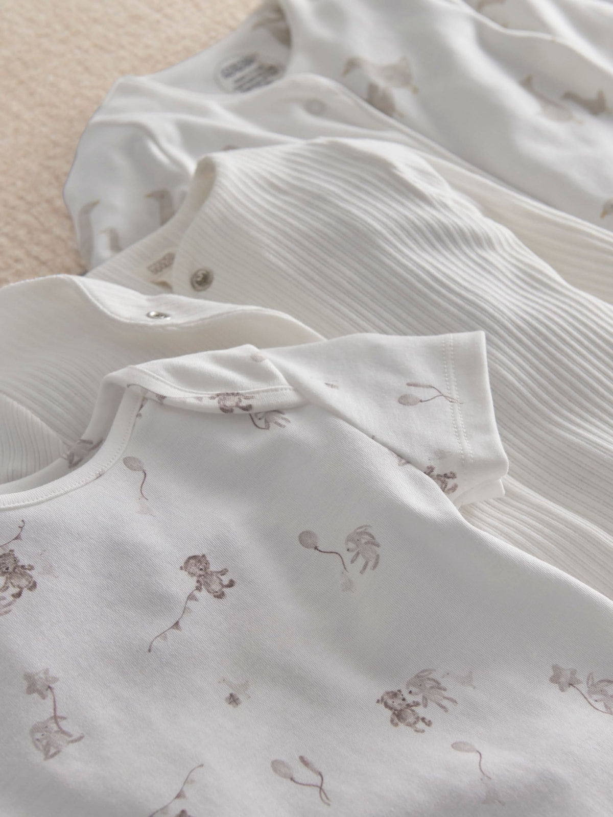 Mamas & Papas Grey Duck Print 5 Piece Newborn Set
