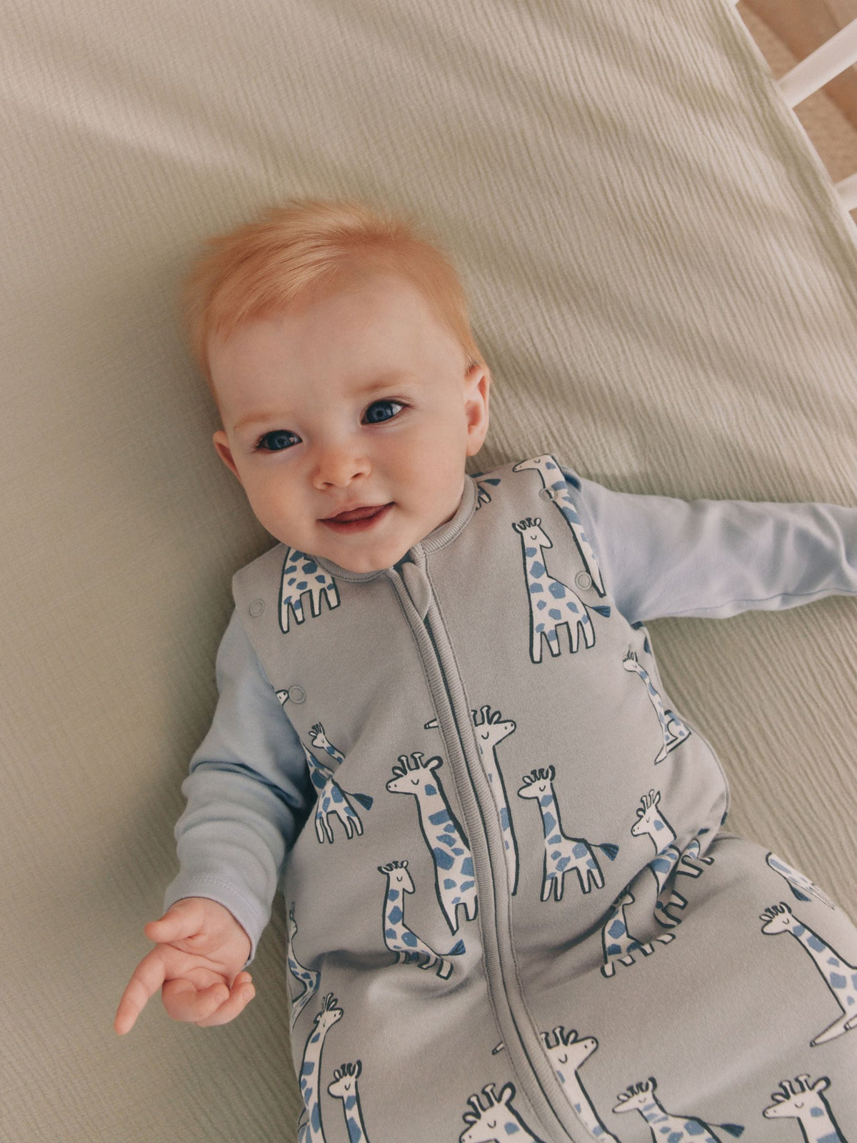 Green Giraffe 2.5 Tog Removable Sleeve Baby Sleep Bag