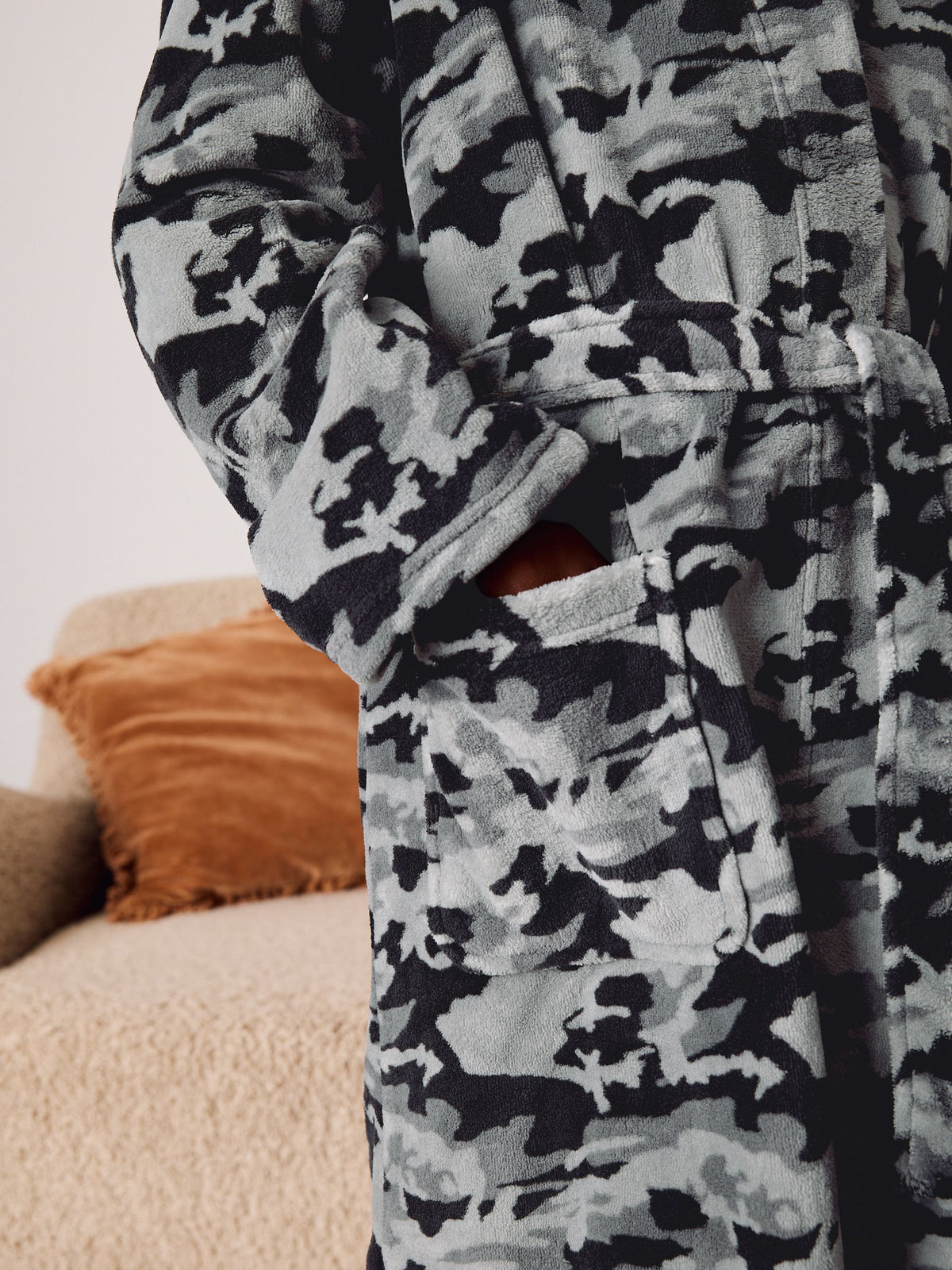 Grey Camo Robe (1.5-16yrs)