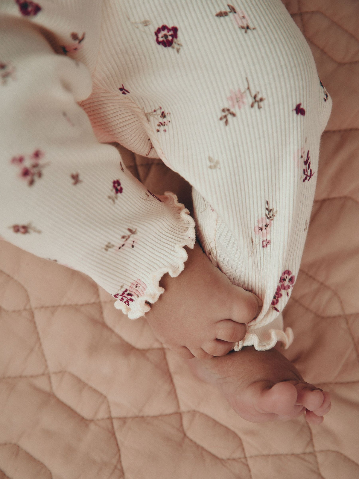 Pink Bunny Long Sleeve Top and Leggings Baby 2 Piece Set (0mths-2yrs)