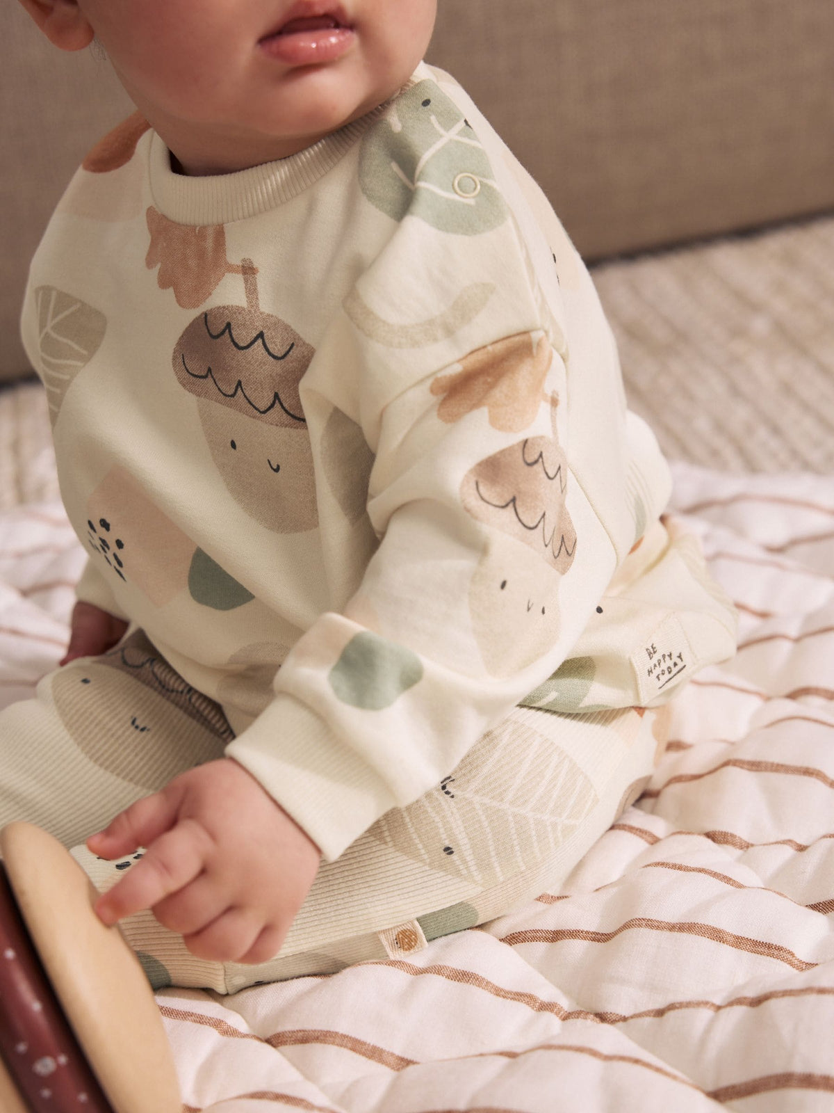 Neutral Autumn Print Sweatshirt and Leggings Baby Set (0mths-2yrs)